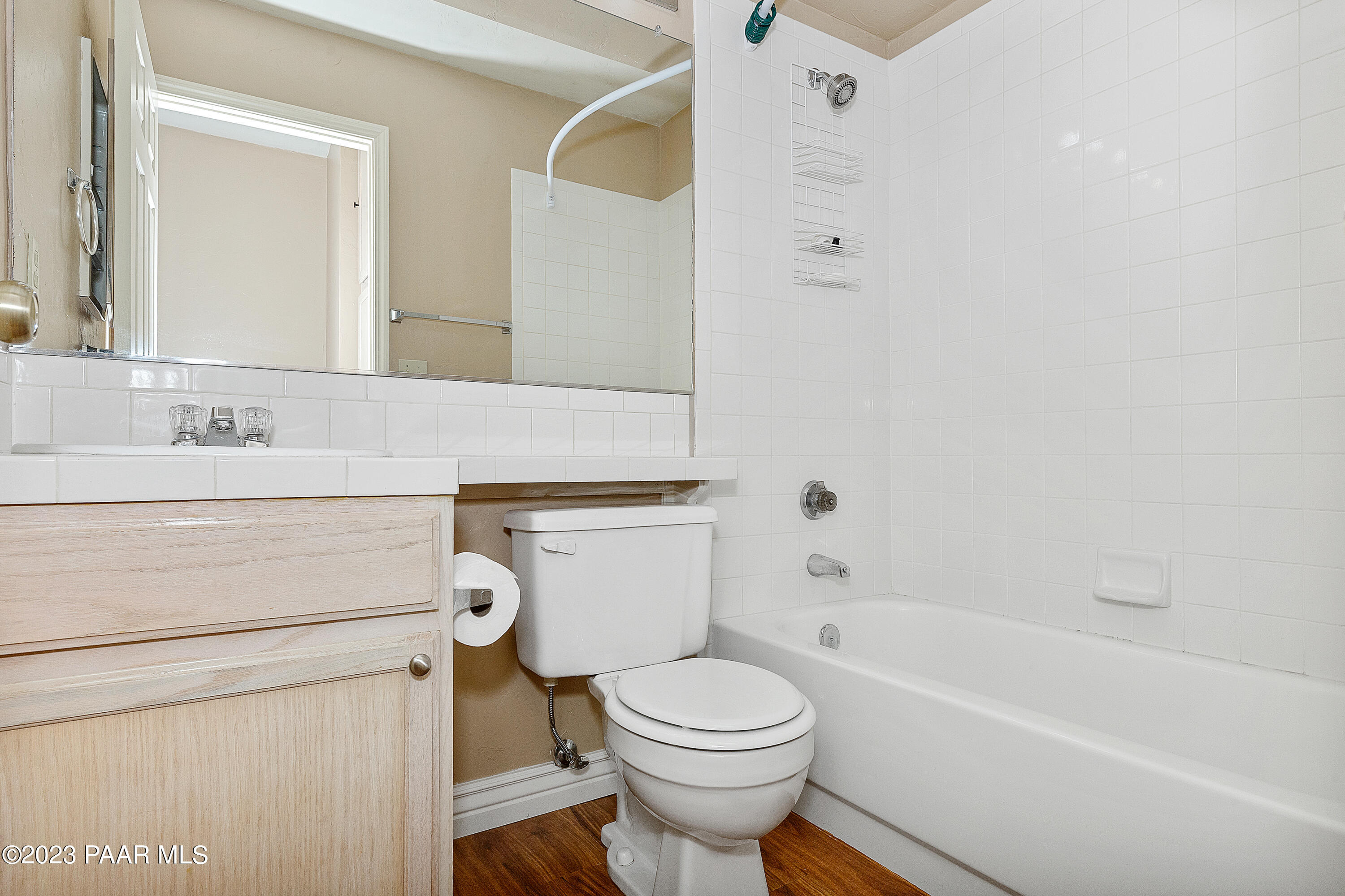 918 Old Stage Road, Unit B3 Prescott, AZ 86303 - Photo 11 of 15 011_Guest Bathroom
