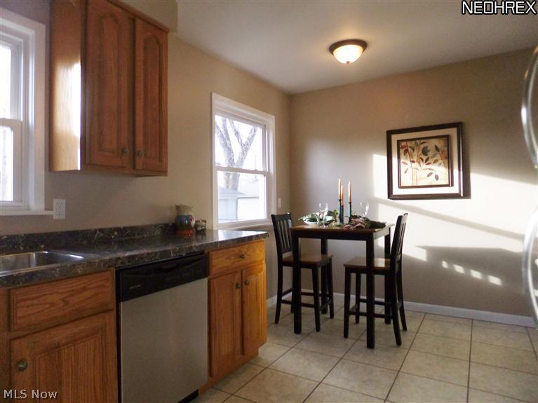 602 Dickerson Road Willowick, OH 44095 - Photo 5 of 11 Gallery Image 5