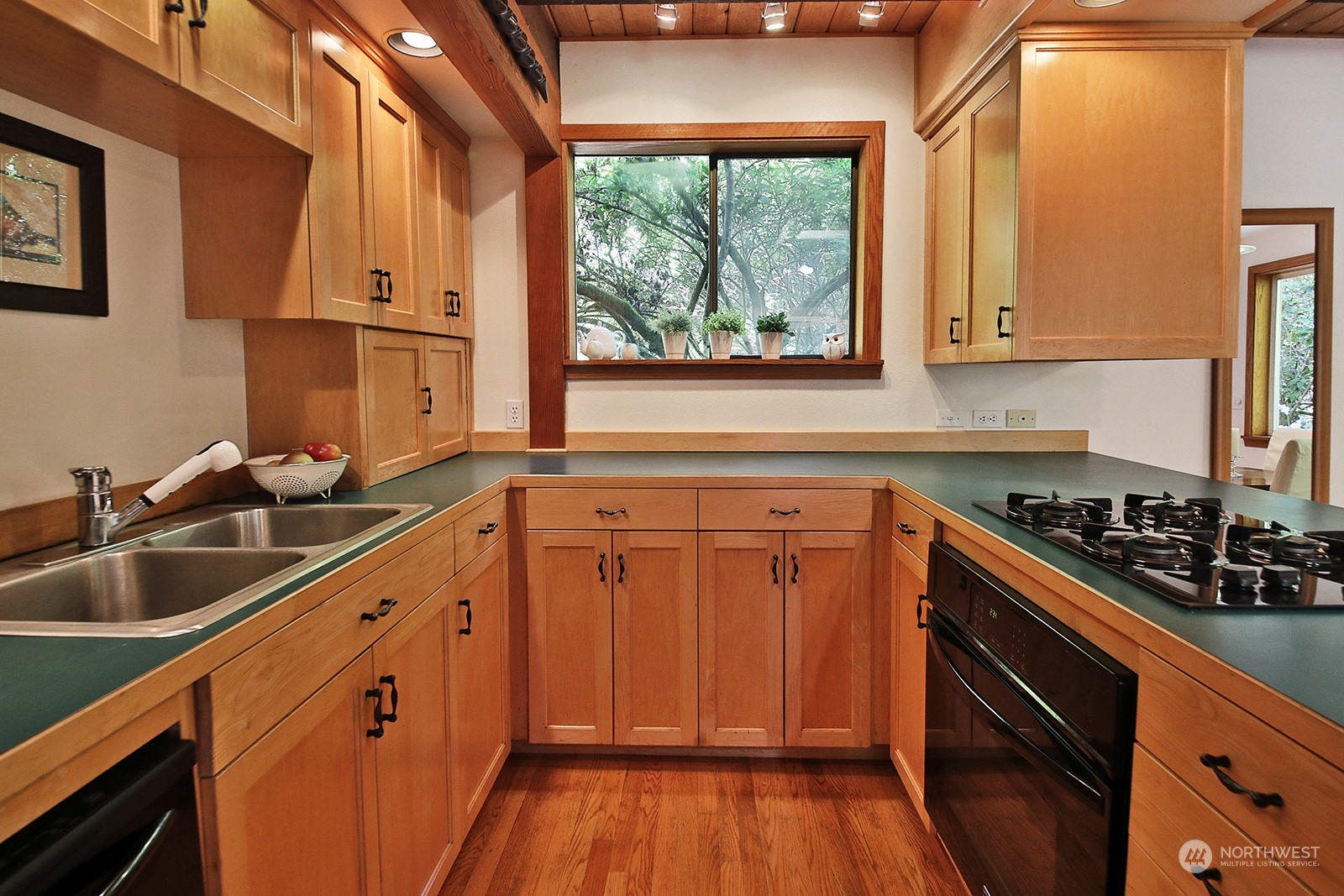 3695 East Rivendell Road Langley, WA 98260 - Photo 10 of 40 Gallery Image 10