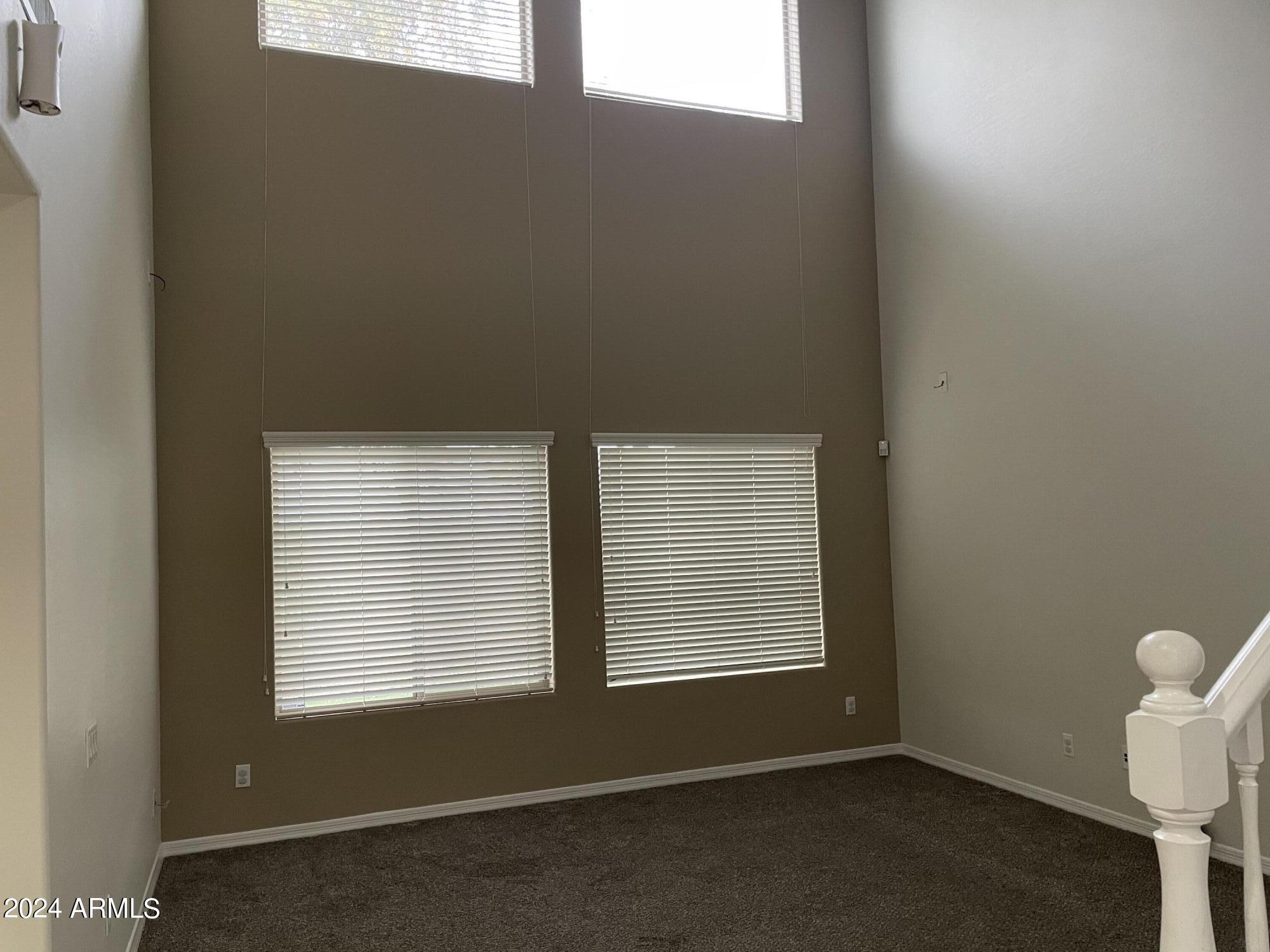 2018 West Davis Road Phoenix, AZ 85023 - Photo 4 of 34