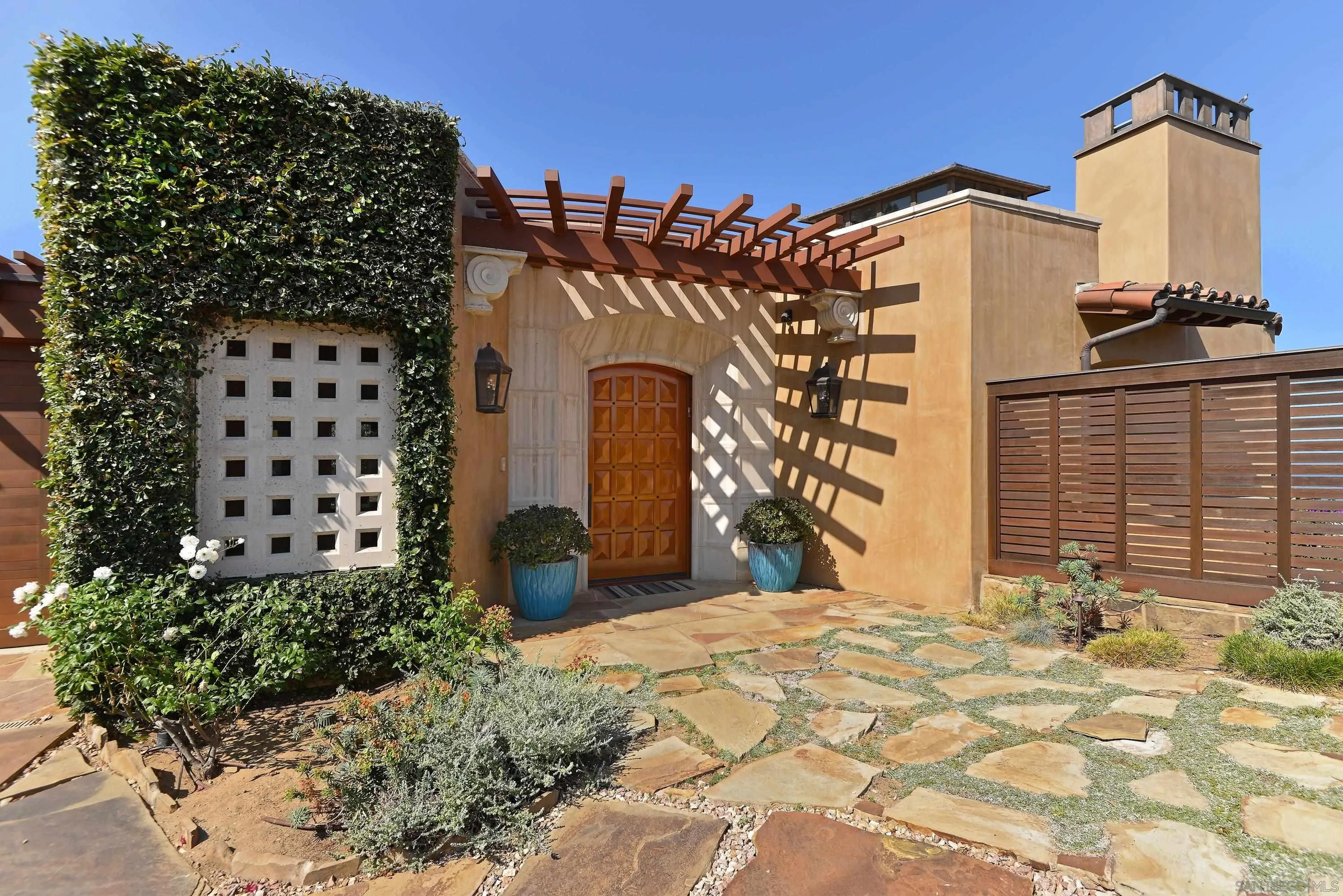 2116 Balboa Avenue Del Mar, CA 92014 - Photo 3 of 33 a view of a building