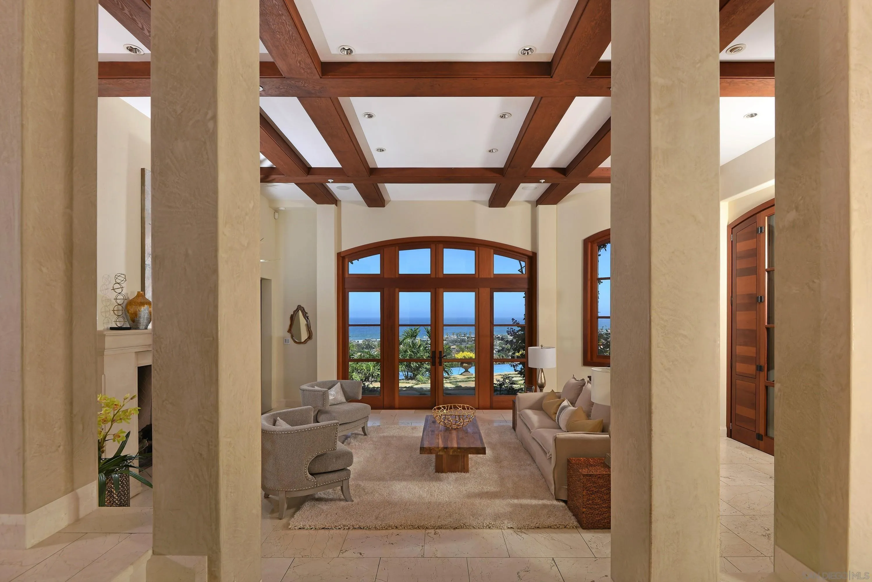 2116 Balboa Avenue Del Mar, CA 92014 - Photo 6 of 33 a view of living room