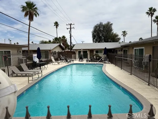 $1,395 | 686 East Cottonwood Road, Unit F, Palm Springs, CA 92262