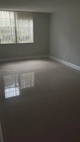 $190,000 | 488 Northwest 165th Street, Unit B112, Miami, FL 33169