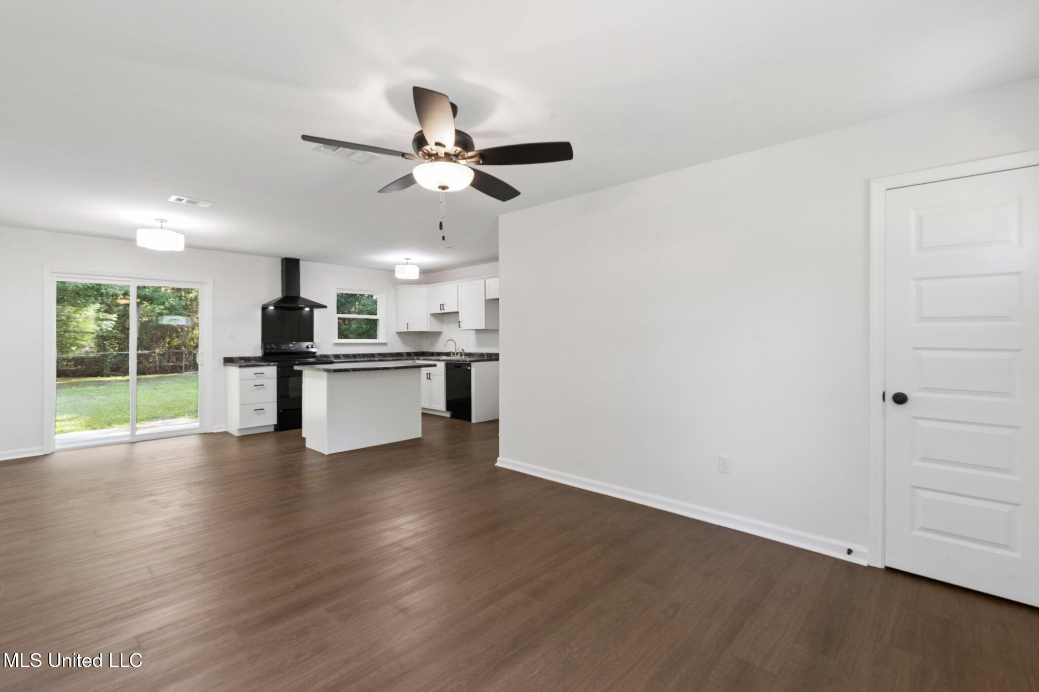 1620 Timber Lane Road Gautier, MS 39553 - Photo 8 of 16 001
