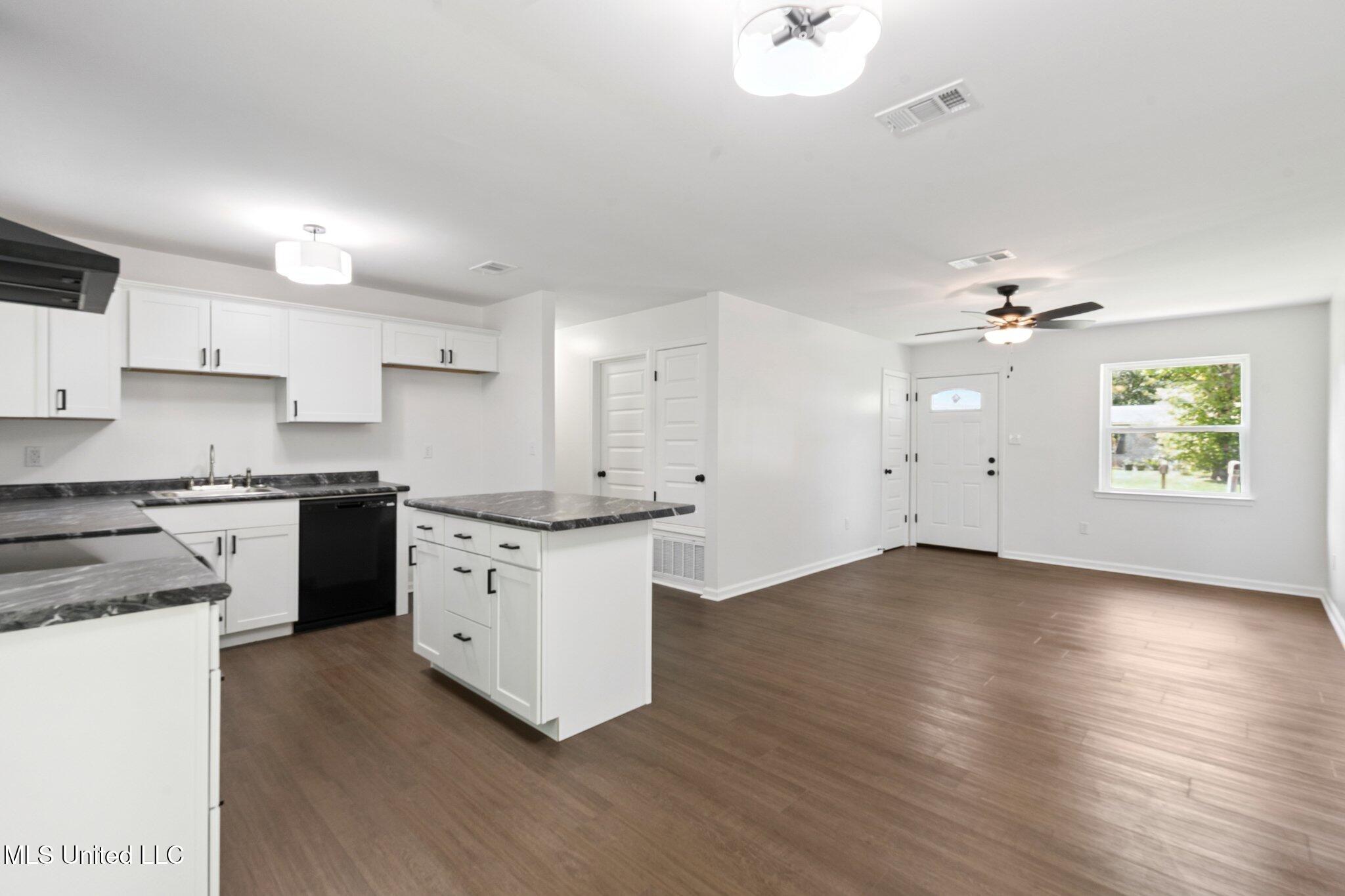 1620 Timber Lane Road Gautier, MS 39553 - Photo 9 of 16 002