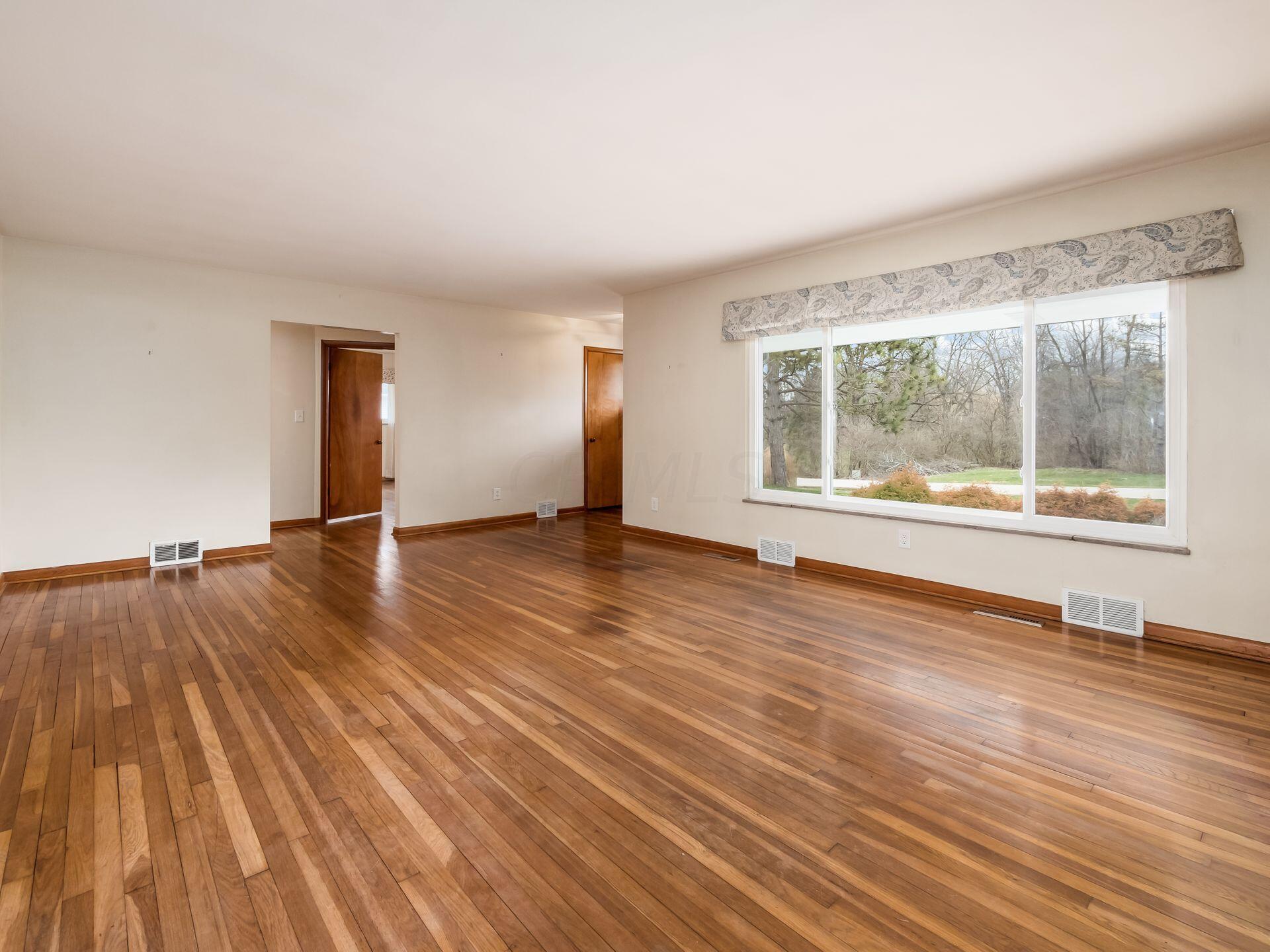 7710 Riverside Drive Dublin, OH 43016 - Photo 7 of 67 Hardwood floors throughout