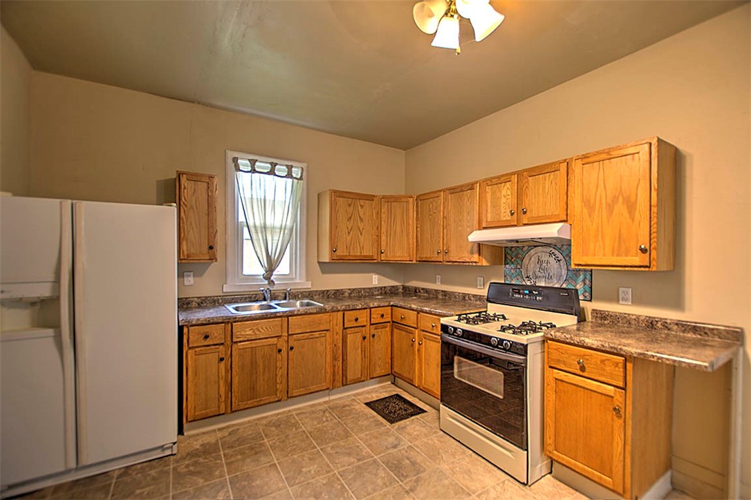959 West Macon Street Decatur, IL 62522 - Photo 8 of 22
