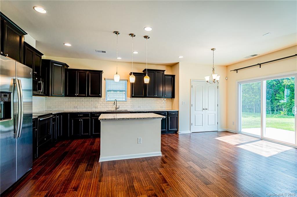 11132 Chapeclane Road Charlotte, NC 28278 - Photo 11 of 36 Gallery Image 11