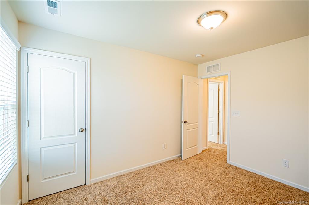 11132 Chapeclane Road Charlotte, NC 28278 - Photo 17 of 36 Gallery Image 17