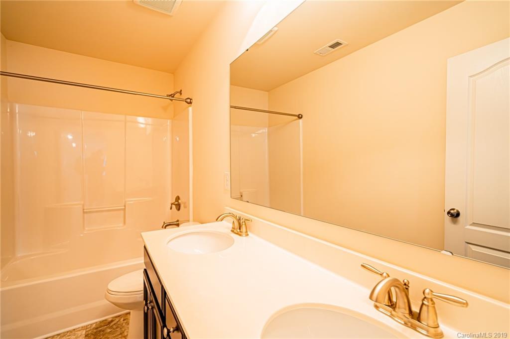 11132 Chapeclane Road Charlotte, NC 28278 - Photo 18 of 36 Gallery Image 18