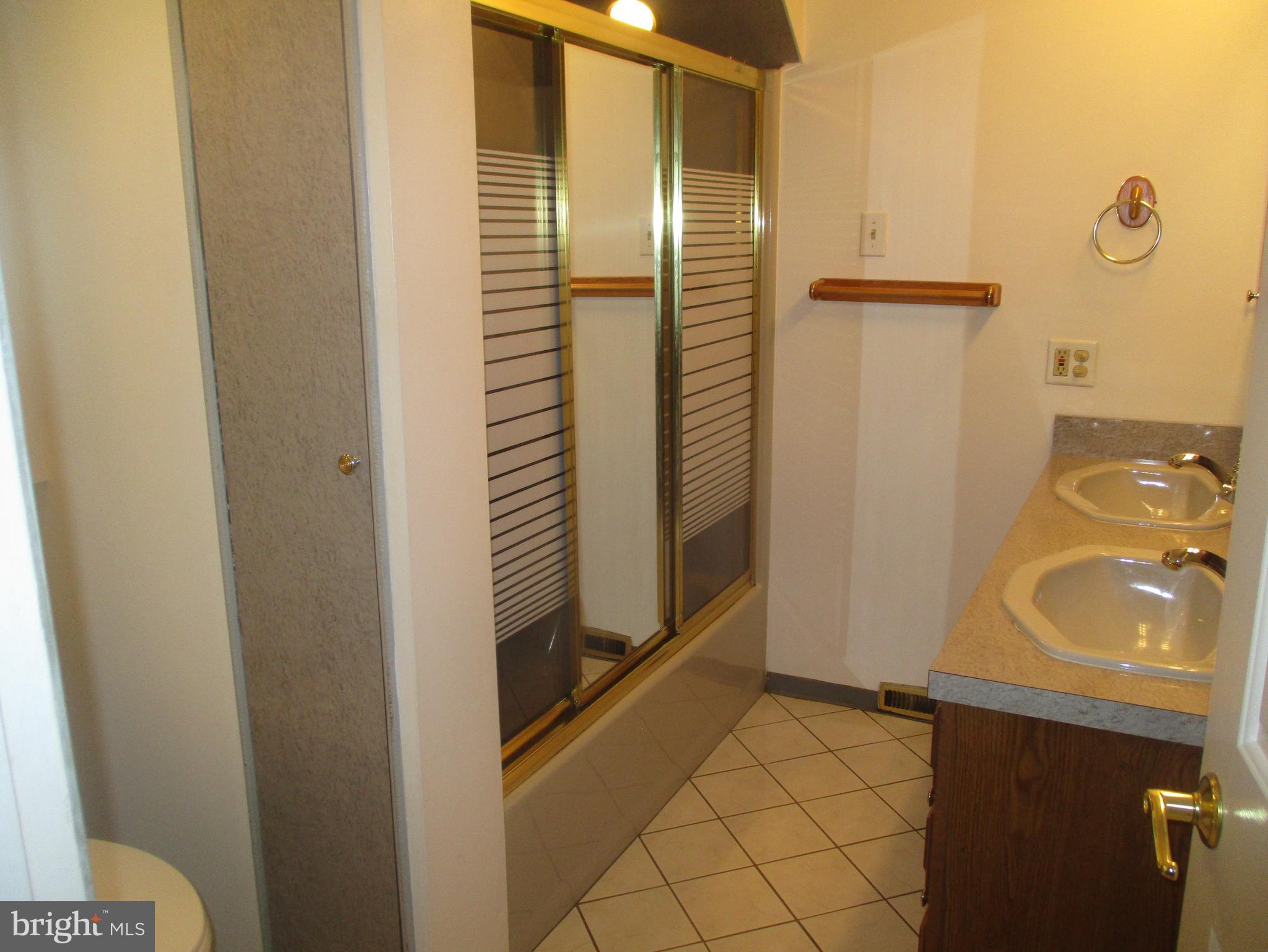 147 East Evesham Road Runnemede, NJ 08078 - Photo 16 of 28