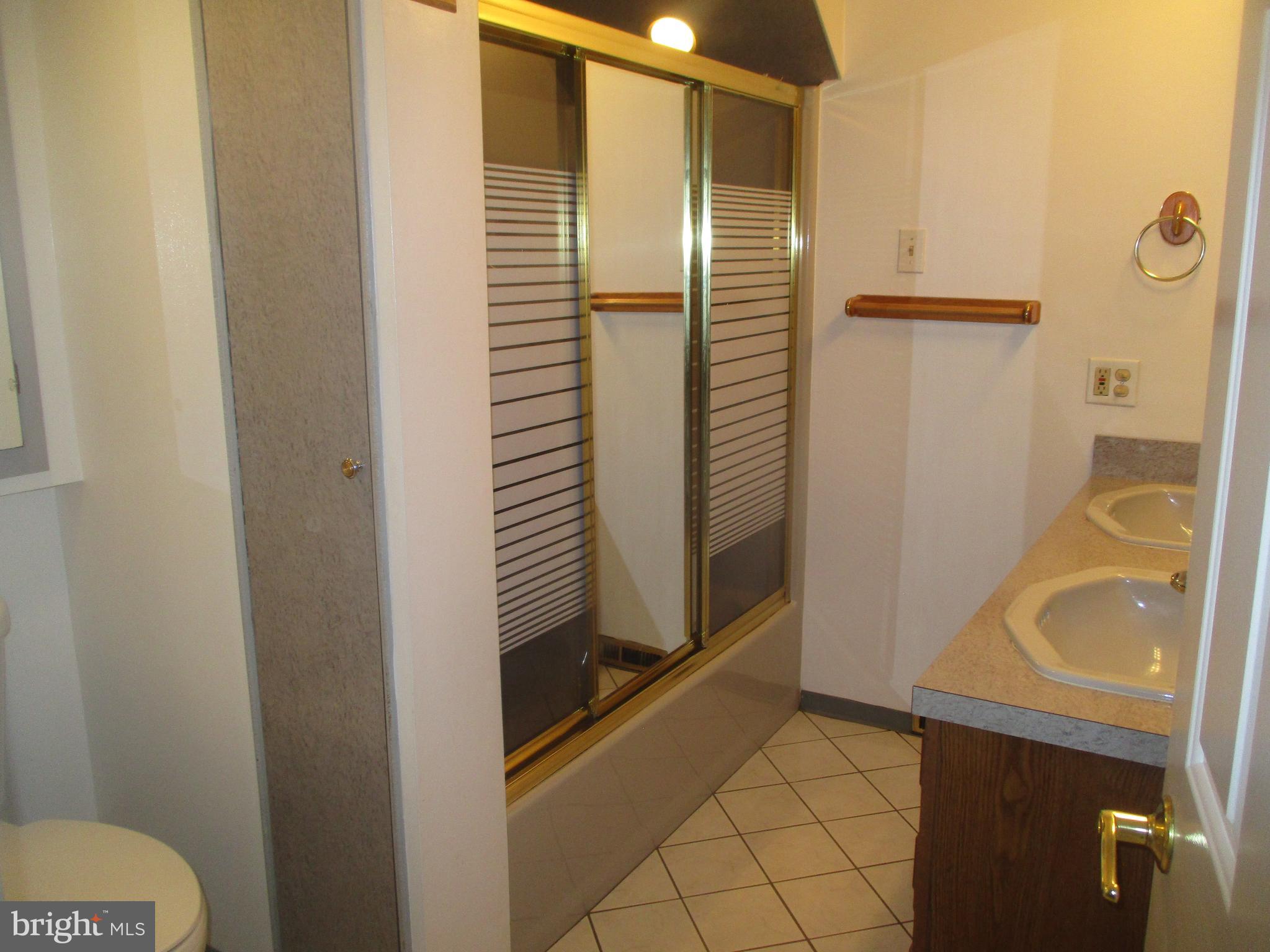 147 East Evesham Road Runnemede, NJ 08078 - Photo 17 of 28