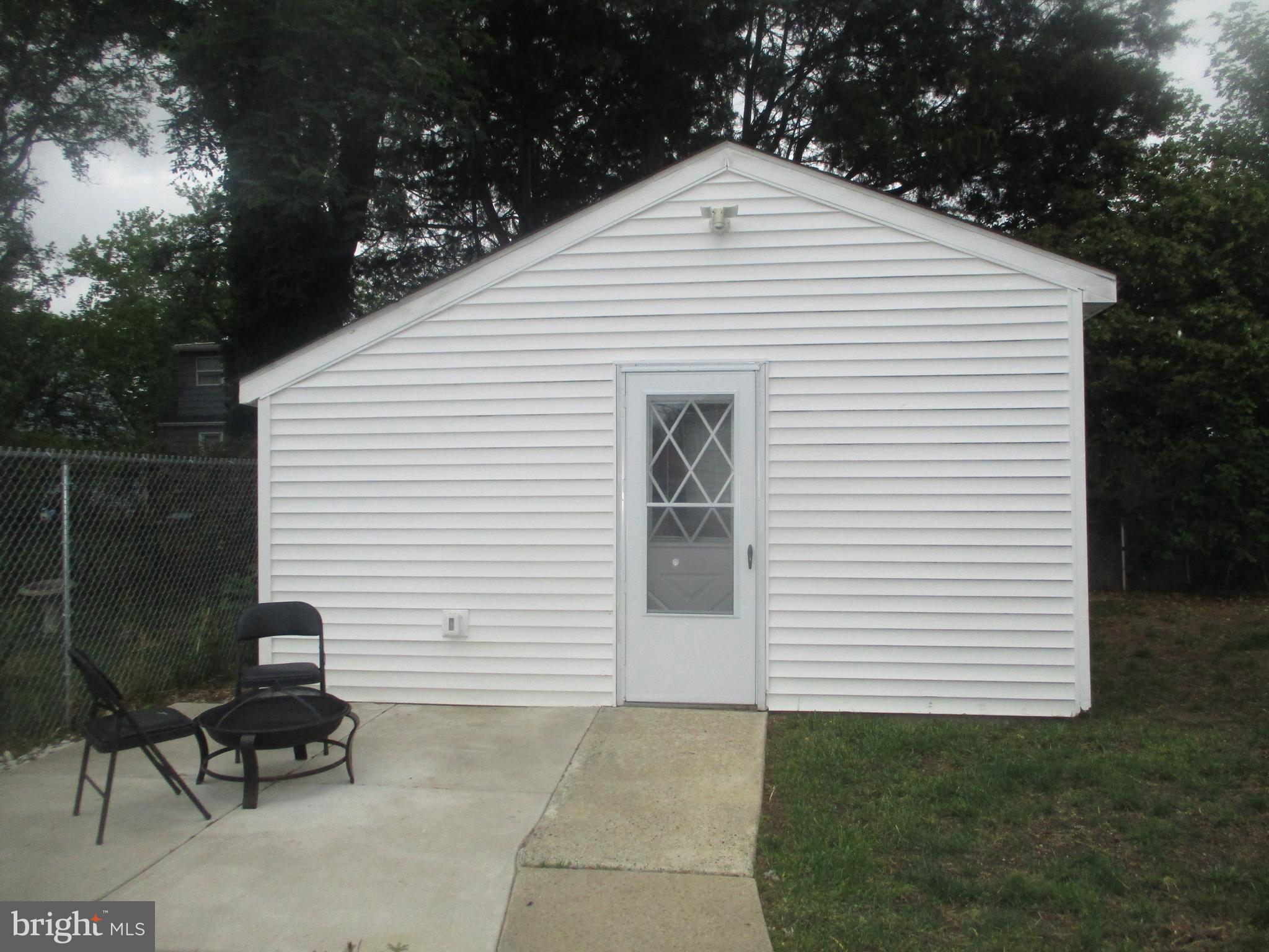 147 East Evesham Road Runnemede, NJ 08078 - Photo 4 of 28