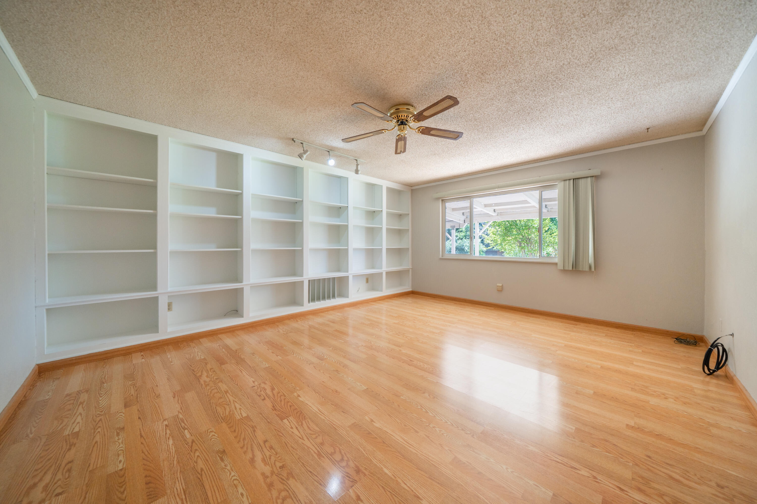 6908 Riata Drive Redding, CA 96002 - Photo 15 of 58 6908 Riata Dr-27