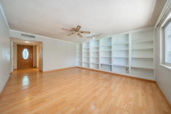 $440,000 | 6908 Riata Drive, Redding, CA 96002