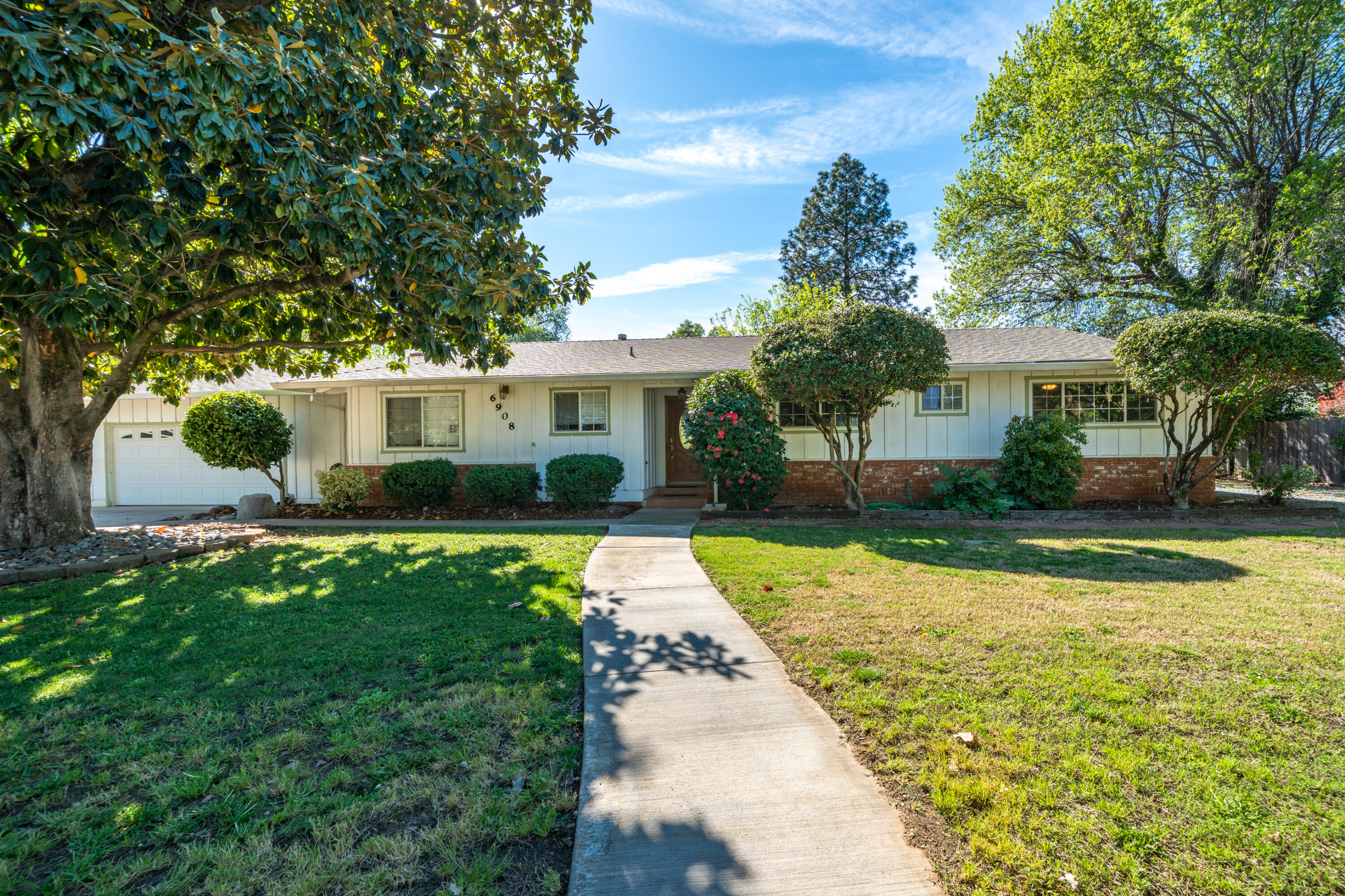 6908 Riata Drive Redding, CA 96002 - Photo 4 of 58 6908 Riata Dr-10