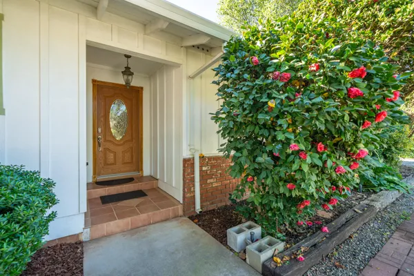 $440,000 | 6908 Riata Drive, Redding, CA 96002