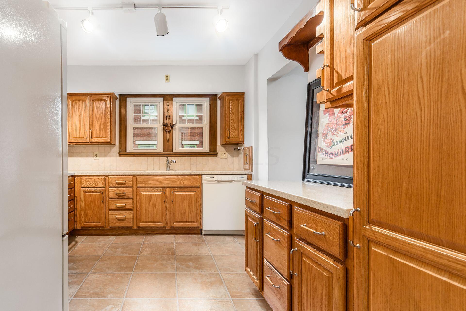 174 Fallis Road Columbus, OH 43214 - Photo 13 of 39 Gallery Image 13