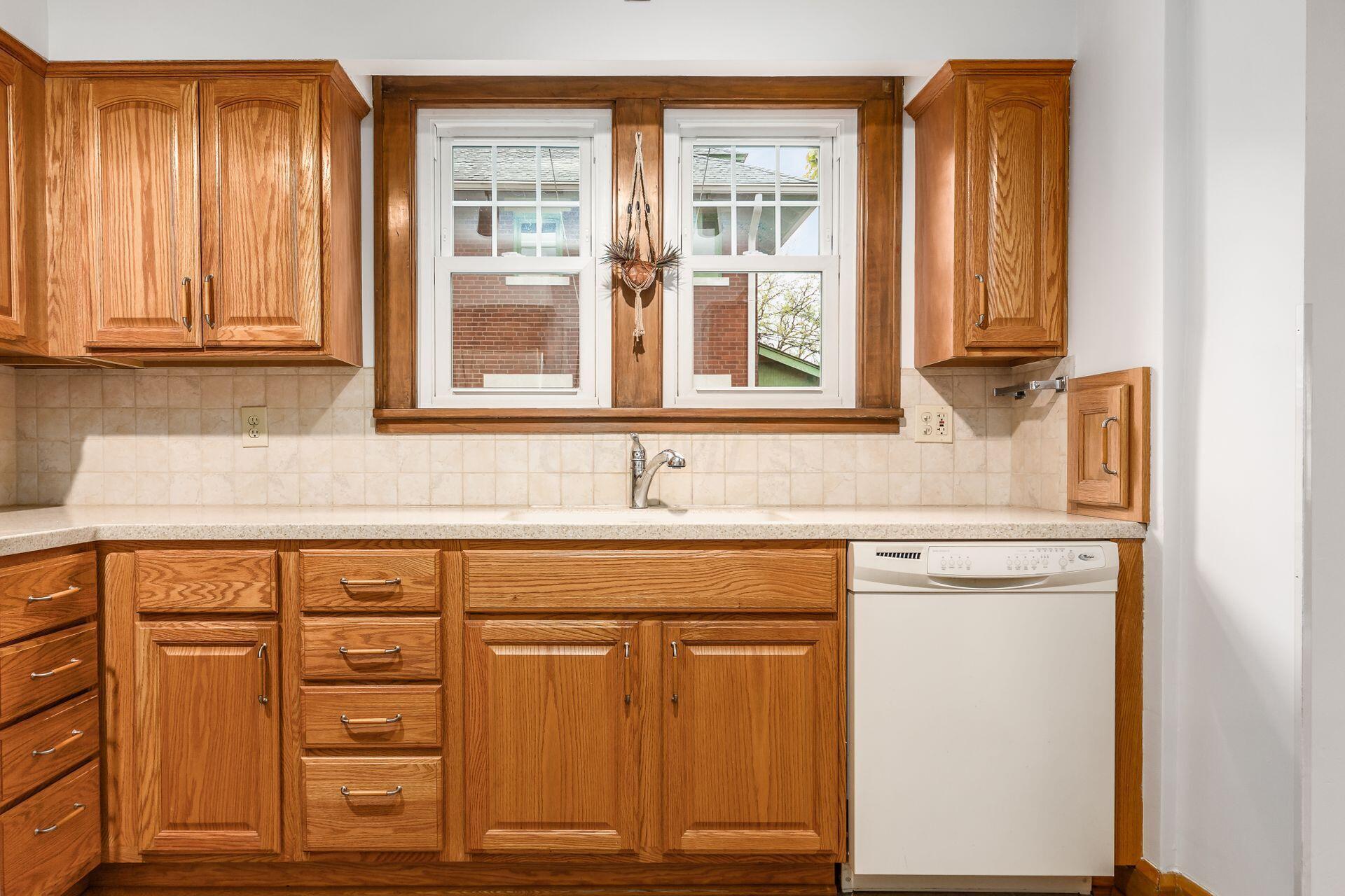 174 Fallis Road Columbus, OH 43214 - Photo 14 of 39 Gallery Image 14