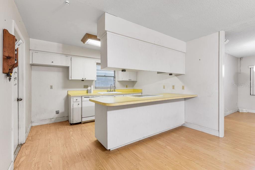 257 Sheppard Street Altamonte Springs, FL 32701 - Photo 7 of 24 Gallery Image 7
