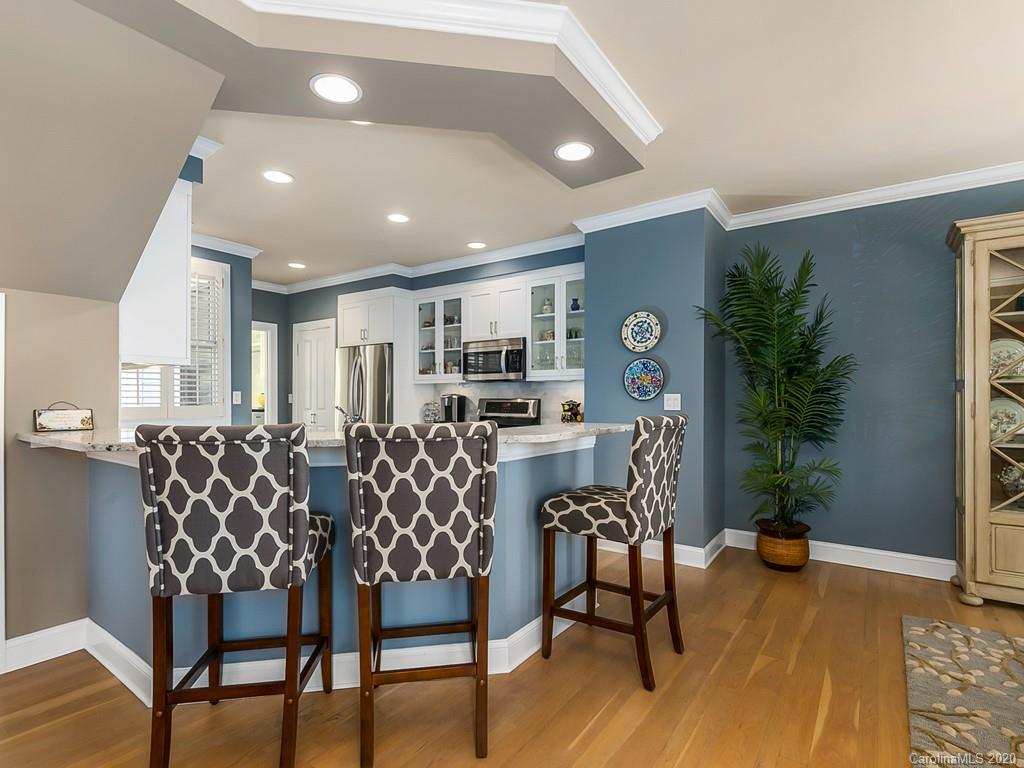 2 Spring Ridge Lane Hendersonville, NC 28739 - Photo 15 of 39 Gallery Image 15
