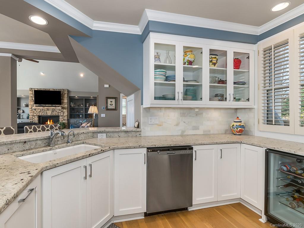 2 Spring Ridge Lane Hendersonville, NC 28739 - Photo 18 of 39 Gallery Image 18