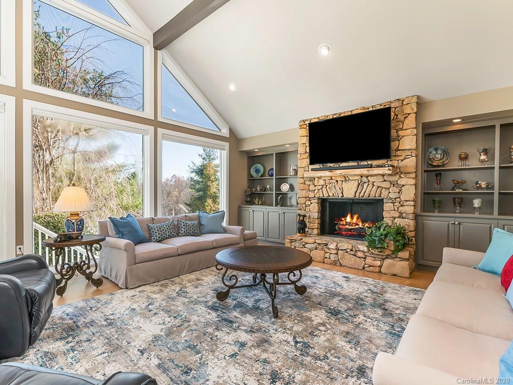2 Spring Ridge Lane Hendersonville, NC 28739 - Photo 9 of 39 Gallery Image 9