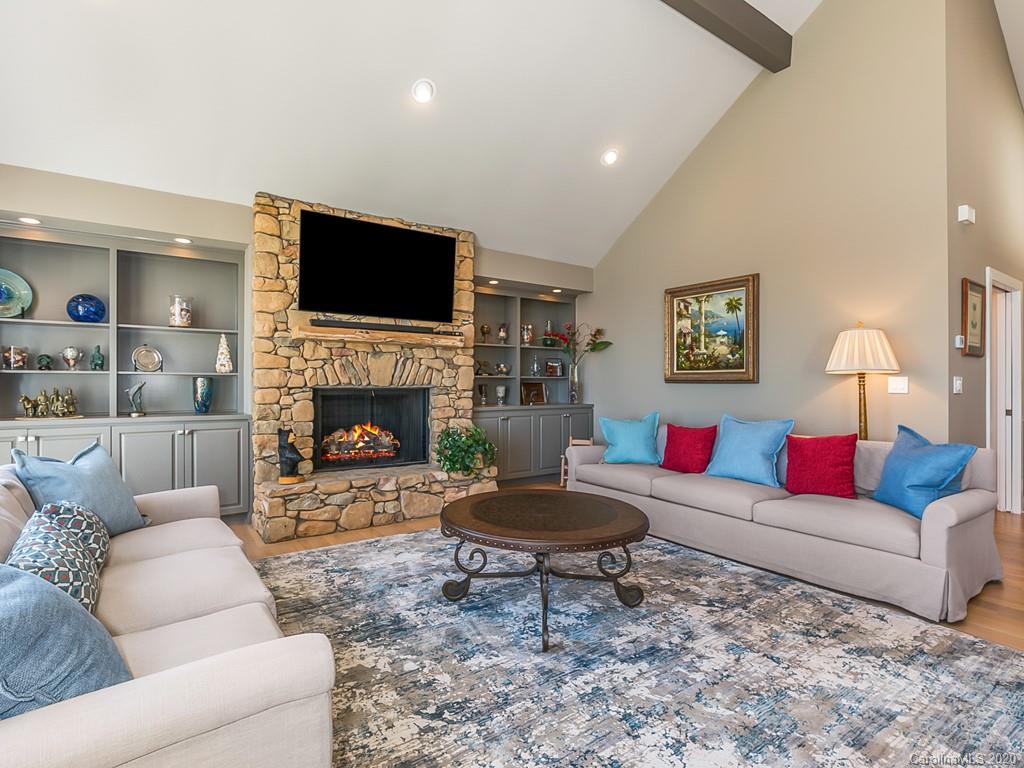 2 Spring Ridge Lane Hendersonville, NC 28739 - Photo 10 of 39 Gallery Image 10