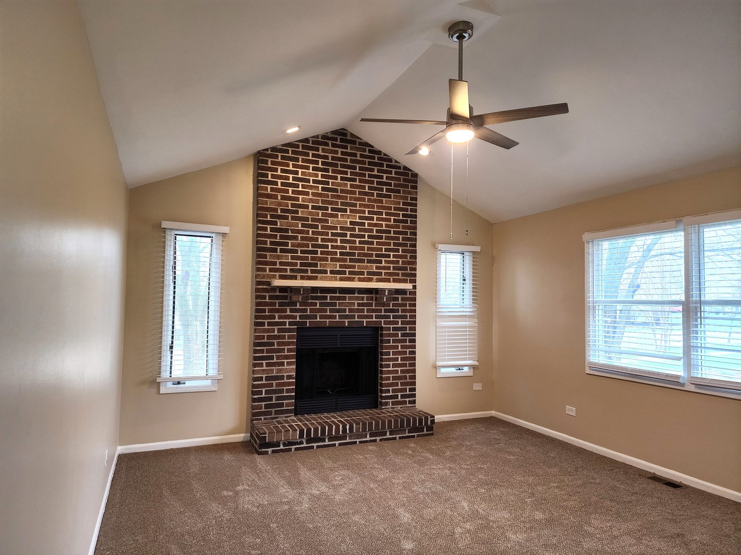 25060 Cashel Bay Road Manhattan, IL 60442 - Photo 7 of 15