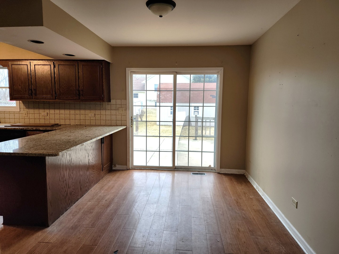 25060 Cashel Bay Road Manhattan, IL 60442 - Photo 7 of 16