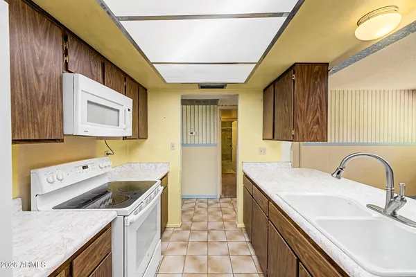 $875,000 | 4750 West Acoma Drive, Glendale, AZ 85306