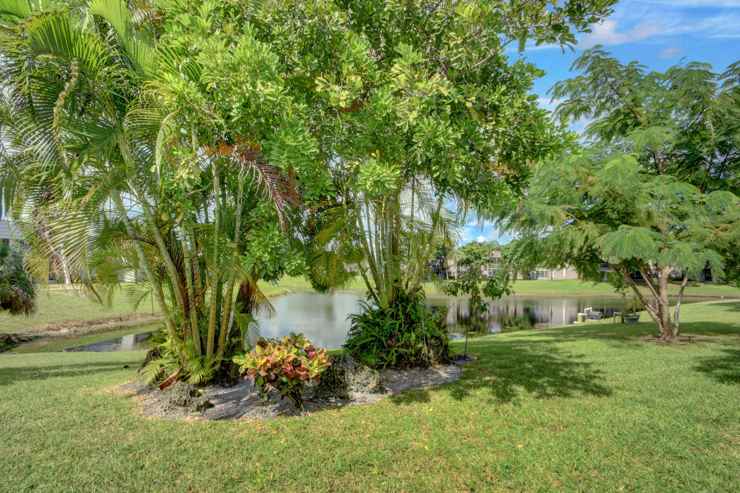 852 Lago Road Delray Beach, FL 33445 - Photo 29 of 65 View