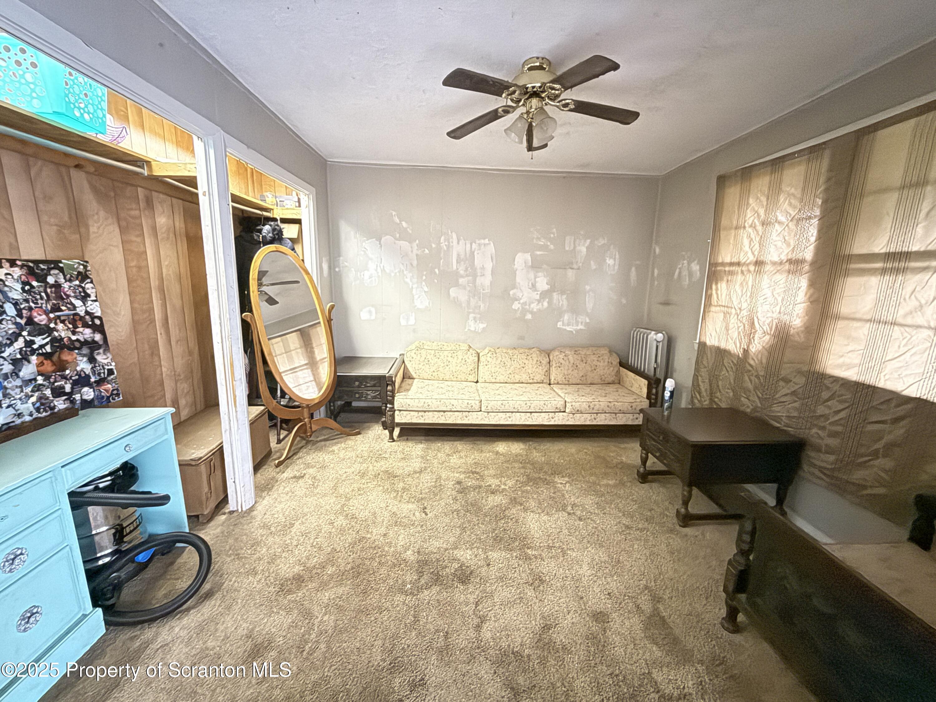 1325 Olive Street Scranton, PA 18510 - Photo 5 of 21 20250929_160257470_iOS