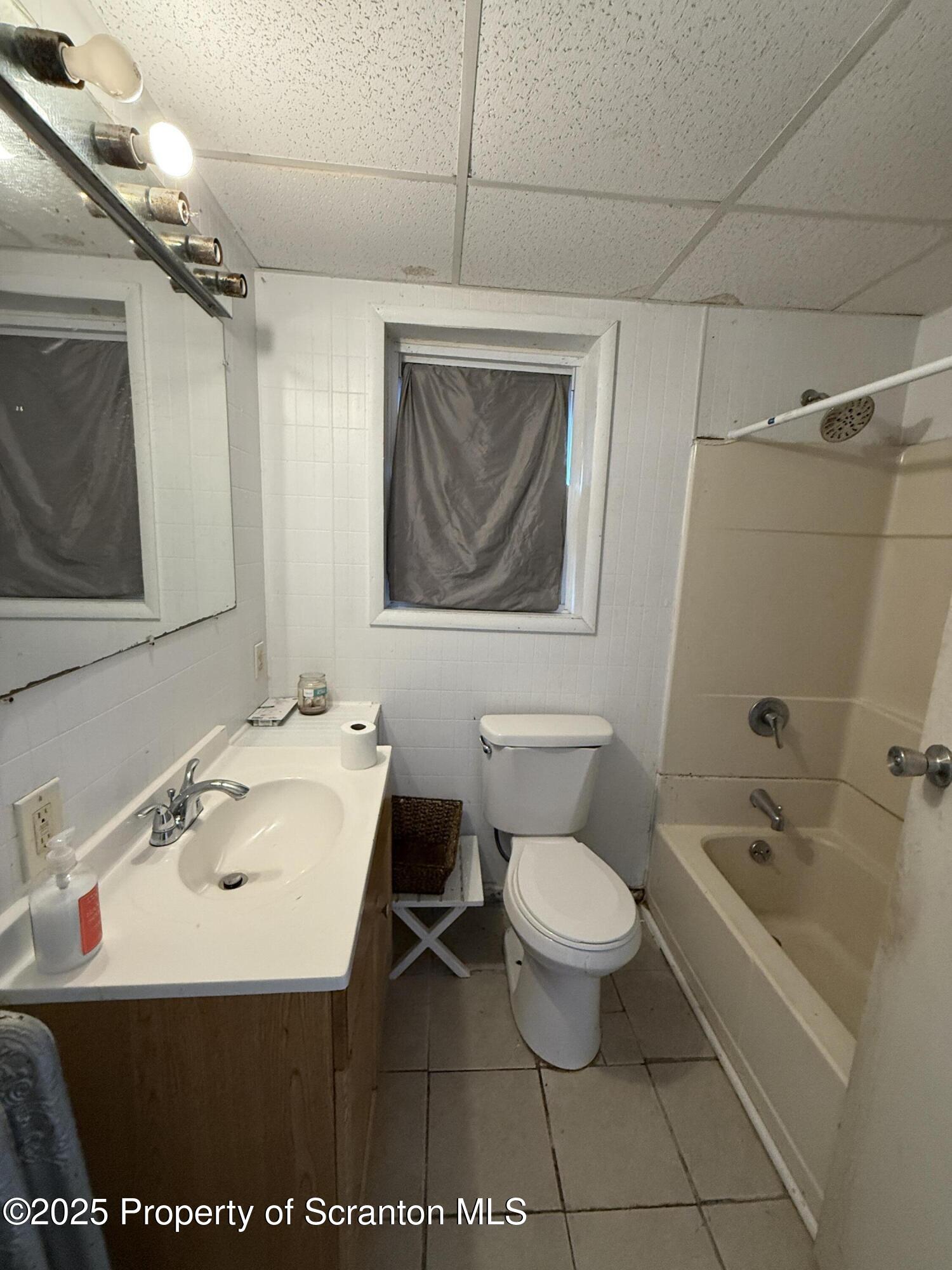 1325 Olive Street Scranton, PA 18510 - Photo 7 of 21 20250929_160502182_iOS