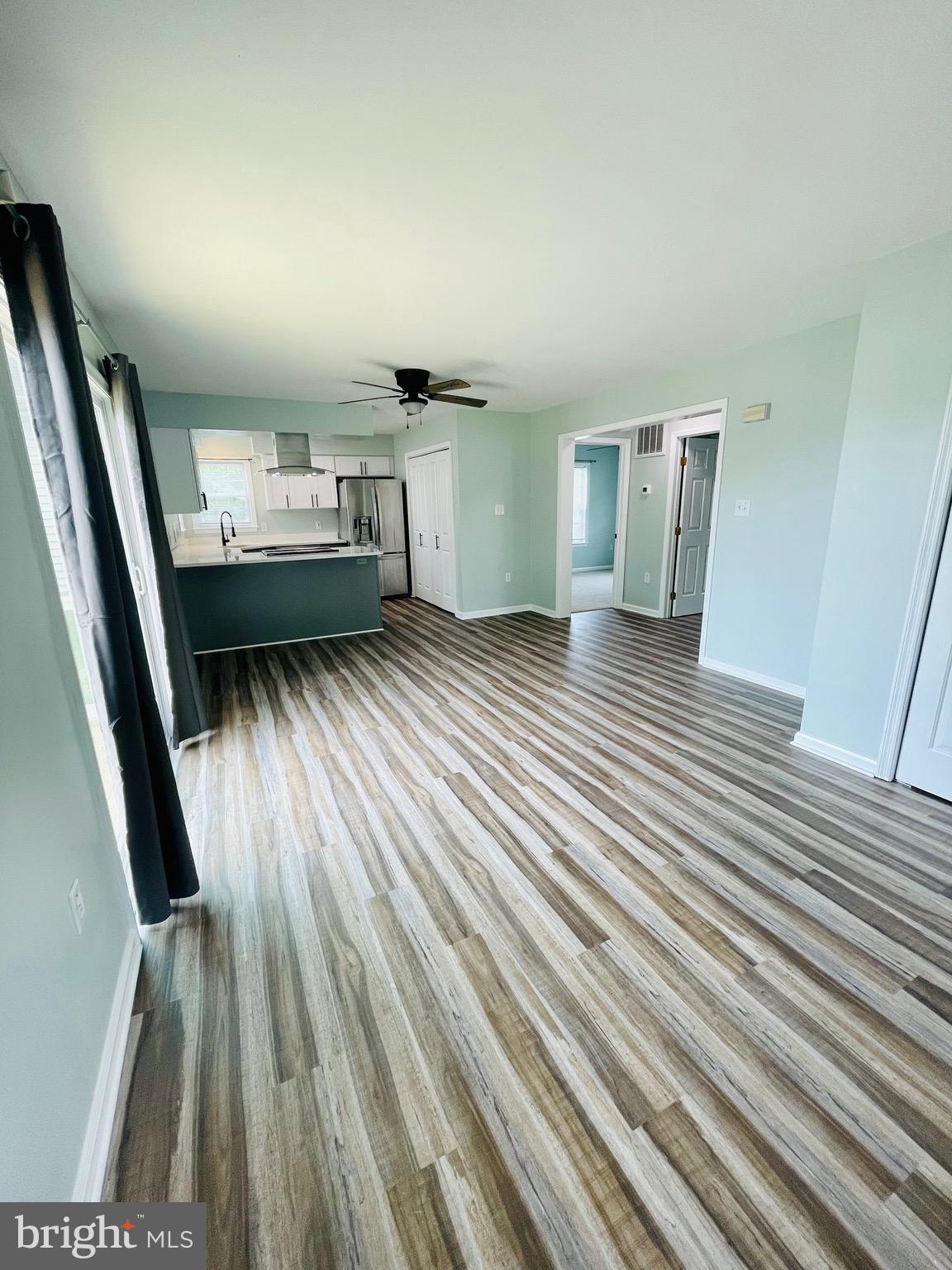 76 Johnson Road Pasadena, MD 21122 - Photo 5 of 17