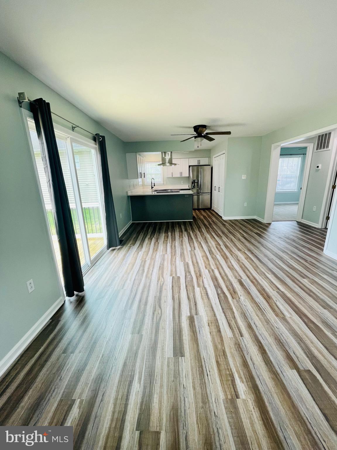 76 Johnson Road Pasadena, MD 21122 - Photo 6 of 17