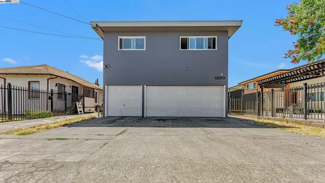 $799,999 | 1250 95th Avenue, Oakland, CA 94603
