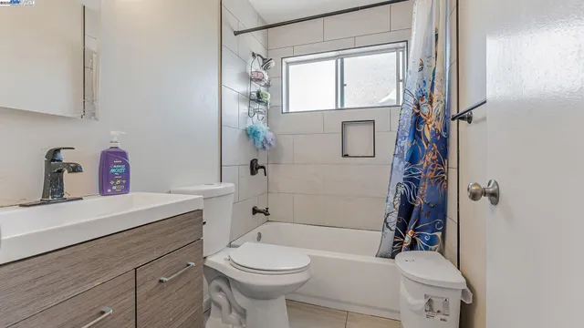 $799,999 | 1250 95th Avenue, Oakland, CA 94603