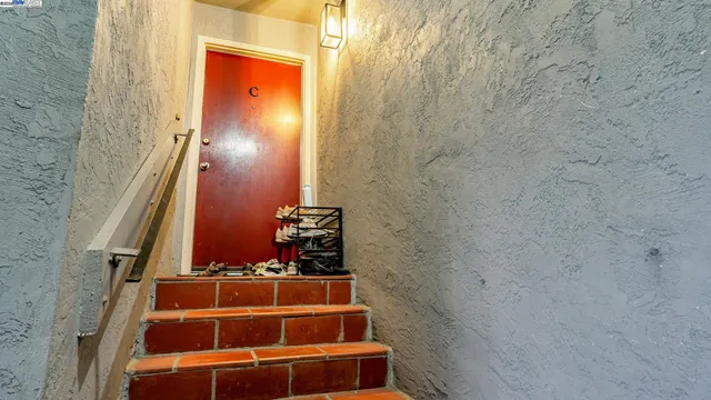 $799,999 | 1250 95th Avenue, Oakland, CA 94603