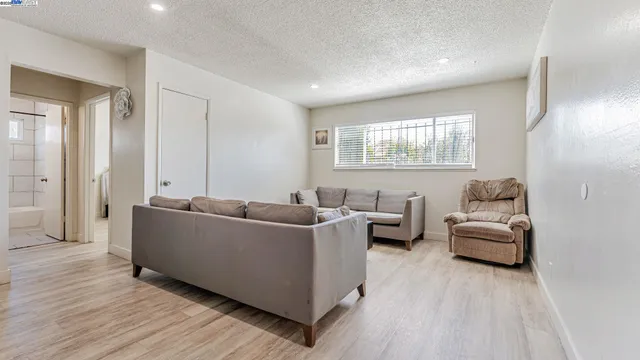 $799,999 | 1250 95th Avenue, Oakland, CA 94603