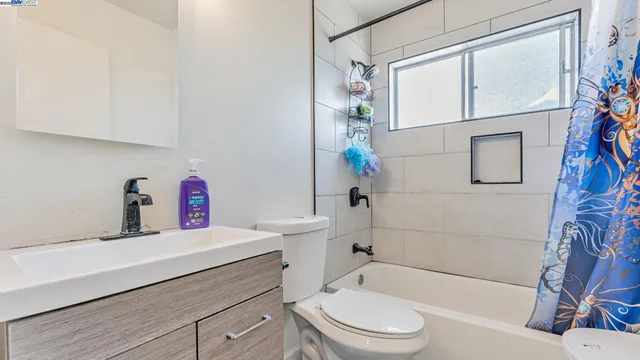 $799,999 | 1250 95th Avenue, Oakland, CA 94603