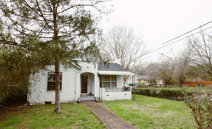 5402 Clemons Road Chattanooga, TN 37412 - Photo 3 of 11 FRONT OF CLEMONS