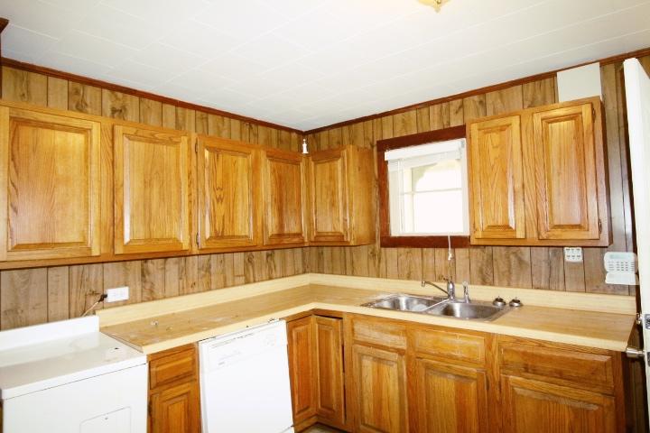 5402 Clemons Road Chattanooga, TN 37412 - Photo 5 of 11 KITCHEN CLEMONS