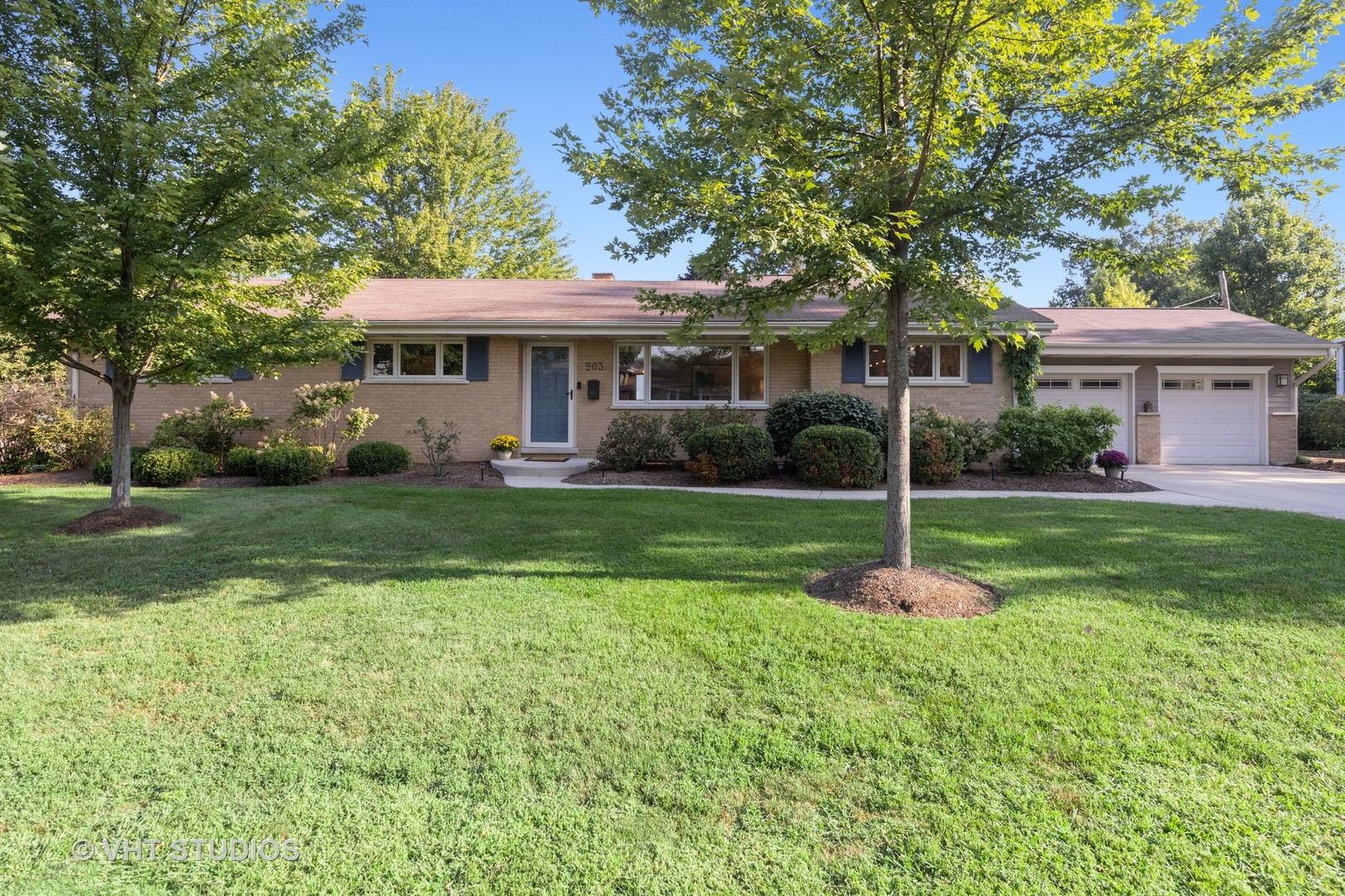 903 Ranch Road Wheaton, IL 60187 - Photo 1 of 26