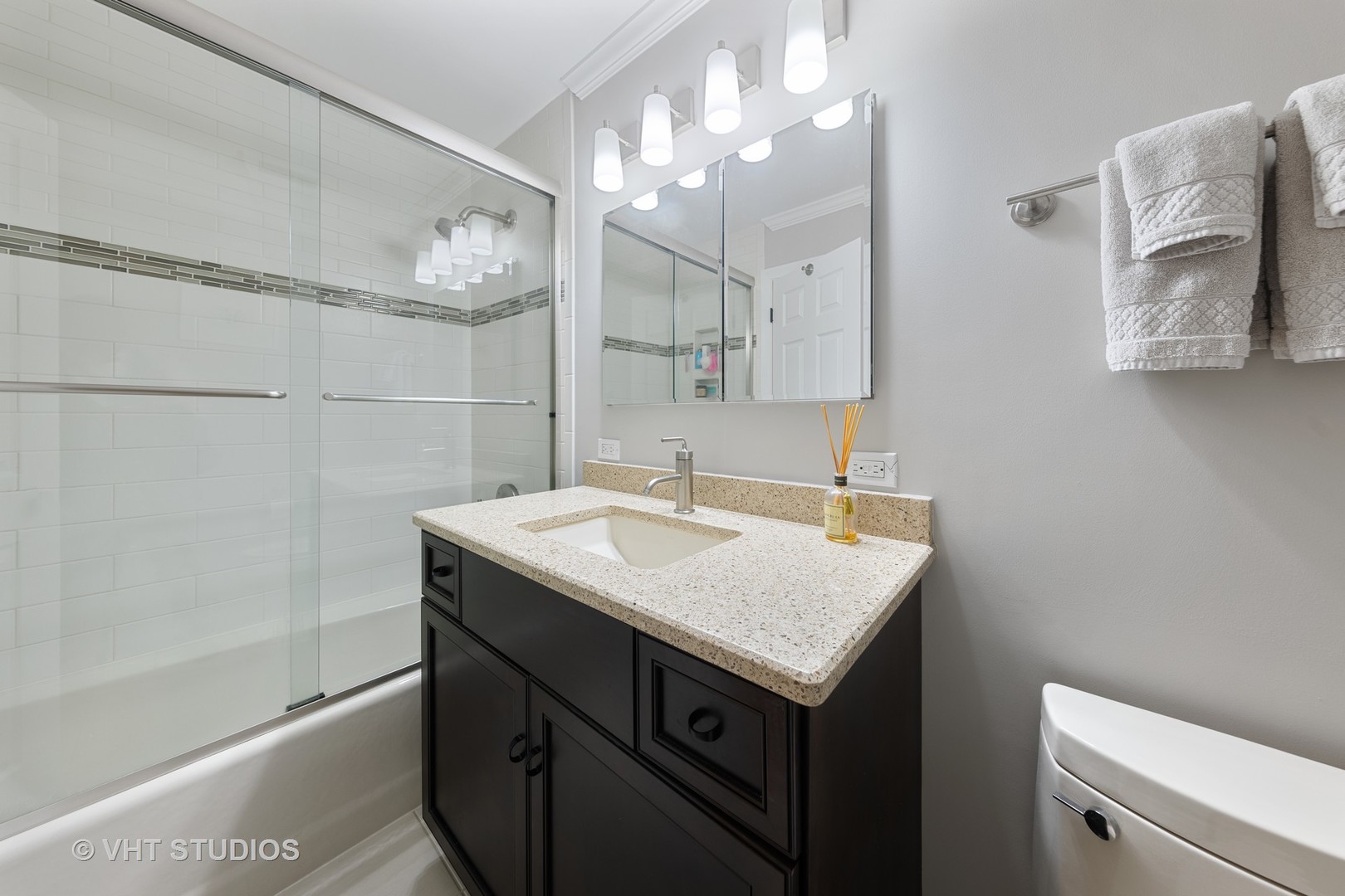903 Ranch Road Wheaton, IL 60187 - Photo 16 of 26