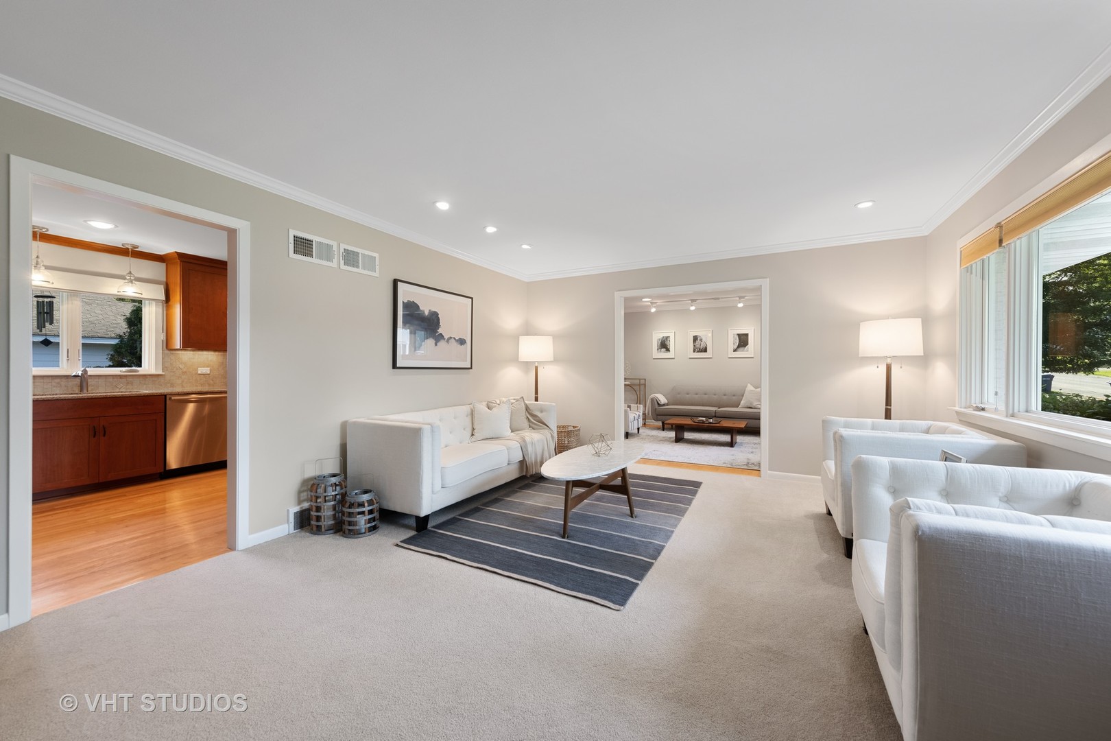 903 Ranch Road Wheaton, IL 60187 - Photo 3 of 26