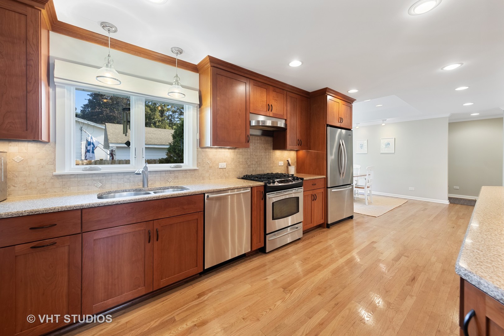 903 Ranch Road Wheaton, IL 60187 - Photo 8 of 26