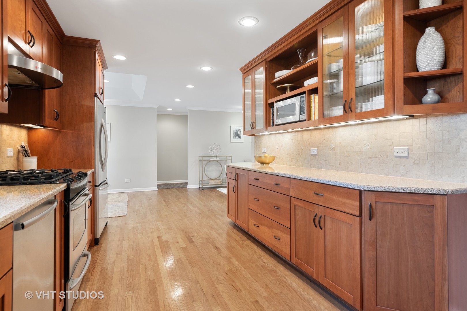 903 Ranch Road Wheaton, IL 60187 - Photo 9 of 26