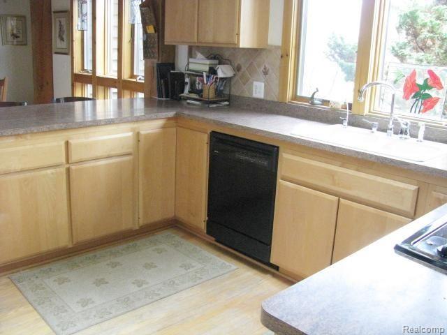 4625 37 Mile Road Romeo, MI 48065 - Photo 9 of 37 #9 Kitchen.jpg
